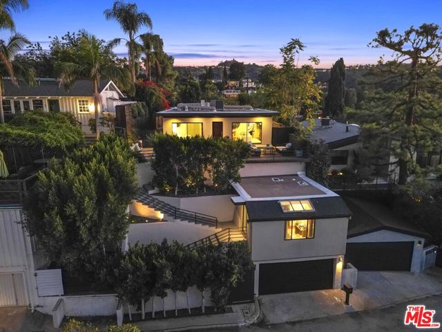 3838 Buena Park Drive, Studio City CA: https://media.crmls.org/mediaz/944de38a-85fa-44de-9976-1627359fe211.jpg