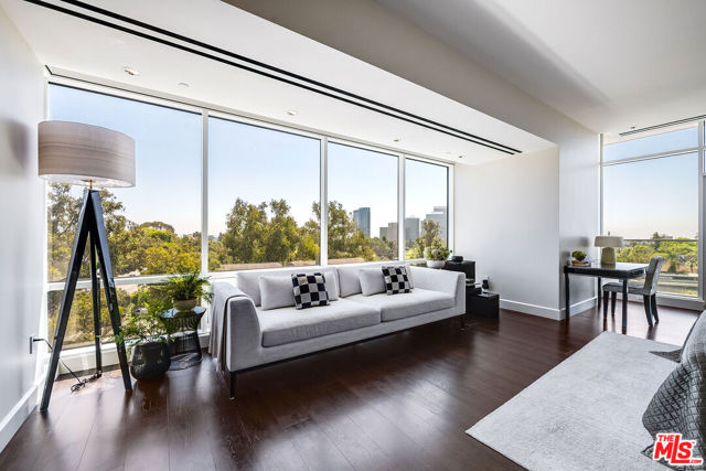 1200 Club View Drive, Los Angeles CA: https://media.crmls.org/mediaz/944e72e9-3dbd-4c15-b85c-d11f9e68b8fc.jpg