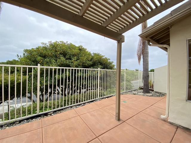 4793 Endeavor Lane, Carlsbad CA: https://media.crmls.org/mediaz/944e8e7f-a014-4877-a3e1-56eaf291b620.jpg
