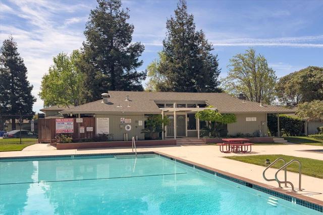 5751 Birch Terrace, Fremont CA: https://media.crmls.org/mediaz/944ef455-98ee-4428-ae7d-52031b729f08.jpg