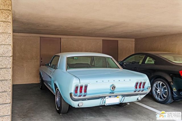 2696 S Sierra Madre, Palm Springs CA: https://media.crmls.org/mediaz/944f9072-eb65-497f-bf60-c23556708ac4.jpg