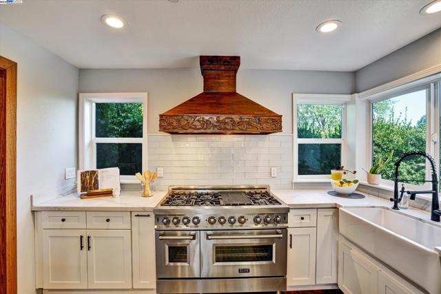 588 E Angela St, Pleasanton CA: https://media.crmls.org/mediaz/945062e4-07e9-4c76-9825-440de07665cb.jpg