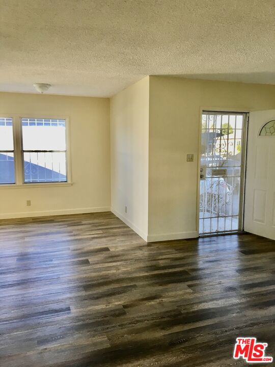 Image 2 for 10439 Parmelee Ave, Los Angeles, CA 90002