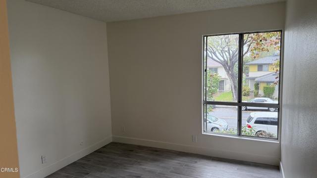 Detail Gallery Image 11 of 16 For 1300 Saratoga Ave #107,  Ventura,  CA 93003 - 3 Beds | 2 Baths