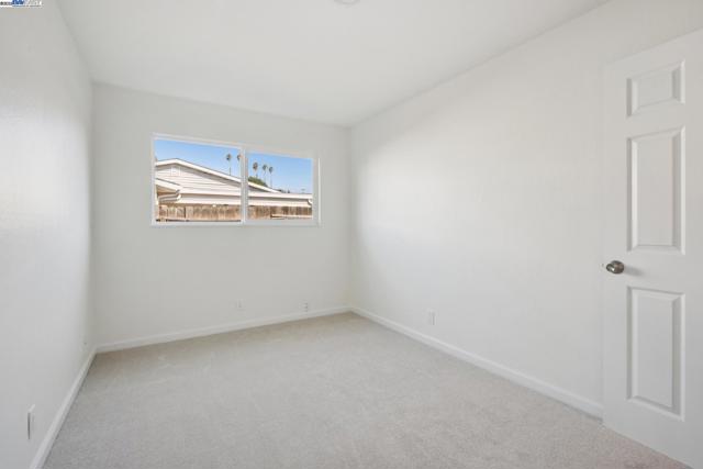 1165 Amend St, Pinole CA: https://media.crmls.org/mediaz/945255b7-2fa3-450f-87ce-2f6b0415dcfe.jpg