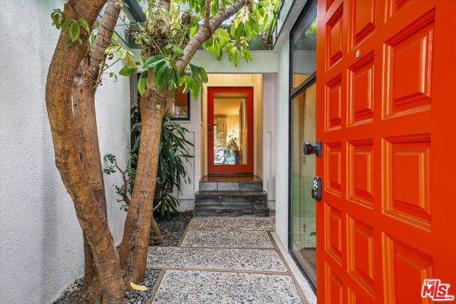 3719 Butler Avenue, Los Angeles CA: https://media.crmls.org/mediaz/94534ea4-428a-4e7c-a145-410a9c8696f9.jpg