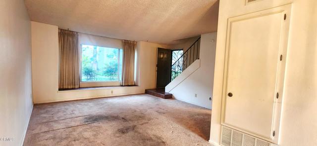 Detail Gallery Image 4 of 31 For 1116 Okapi, Ventura,  CA 93003 - 3 Beds | 1/1 Baths