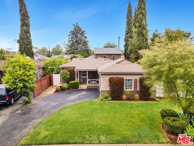 15031 15033 Hartland Street, Van Nuys CA: https://media.crmls.org/mediaz/9453b053-8fc6-43c0-b85c-e64ee2144f10.jpg