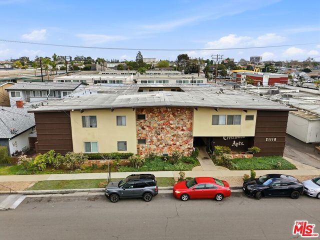 21110 Wood Avenue, Torrance CA: https://media.crmls.org/mediaz/945490fd-9b90-432d-8814-38faf66940a4.jpg