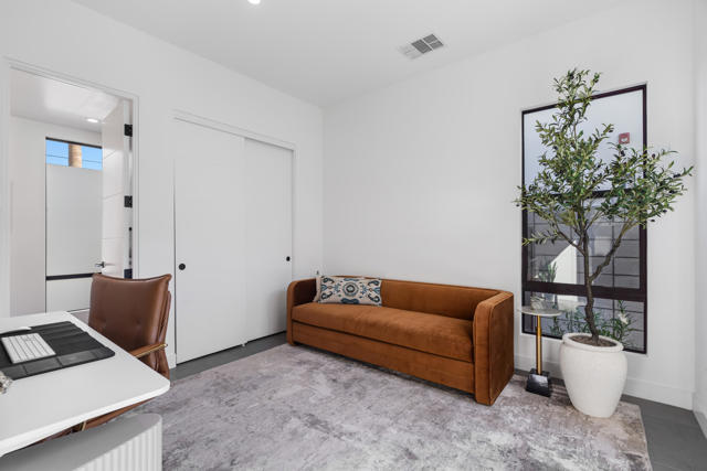 161 Holliday Way, Palm Springs CA: https://media.crmls.org/mediaz/9454fcbf-95ba-4ff0-a8c2-894ce6379fd0.jpg