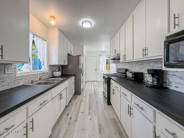 7729 Sedan Avenue, West Hills CA: https://media.crmls.org/mediaz/9455d805-b57d-46fd-b7fb-16114f69a1b5.jpg