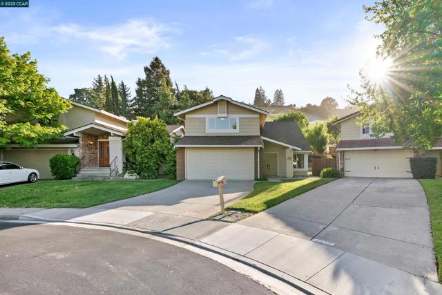 2916 Sombrero Circle, San Ramon CA: https://media.crmls.org/mediaz/9456141c-acfa-4f06-a909-e11892e96f70.jpg
