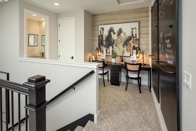 119 Compass Drive, Napa CA: https://media.crmls.org/mediaz/94563ee0-3596-4fc2-ada4-b44acb1ee369.jpg