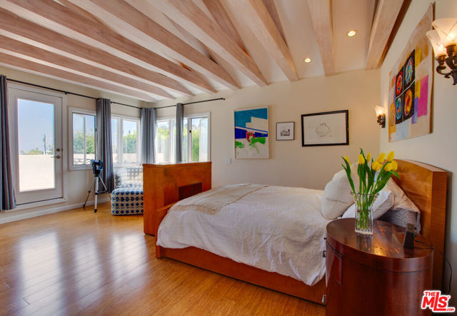 12521 Westminster Avenue, Los Angeles CA: https://media.crmls.org/mediaz/94569069-7ffd-42f0-b7a4-71dd41d55a12.jpg