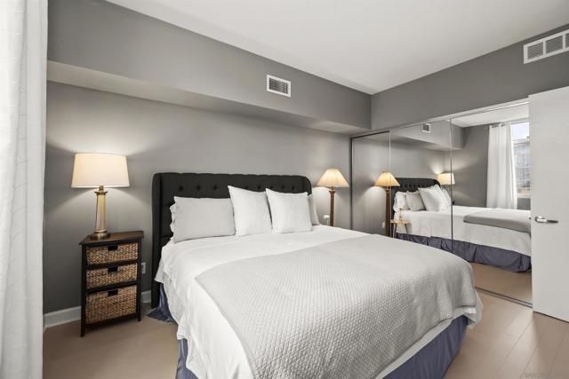 3788 Park Blvd, San Diego CA: https://media.crmls.org/mediaz/9456943e-608a-4b42-a41e-1f96ca0d7f28.jpg