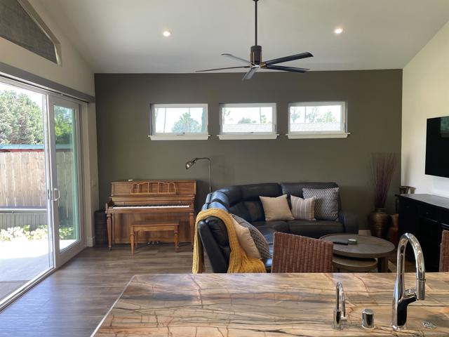 Image 12 of 22 For 325 Cole Ranch Rd.