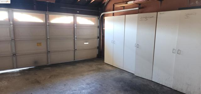 3672 Del Monte Way, San Leandro CA: https://media.crmls.org/mediaz/9457fcdd-d8df-43f5-9965-114675c26d4c.jpg