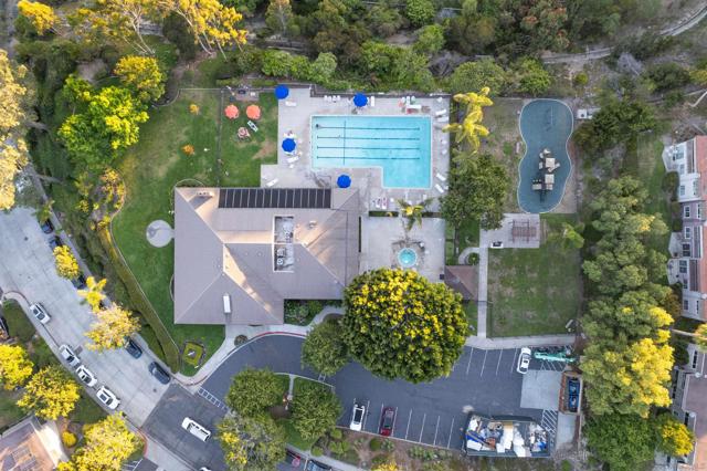 6321 Caminito Luisito, San Diego CA: https://media.crmls.org/mediaz/945902ff-9345-4f75-ba1c-f4cfdfca5aac.jpg
