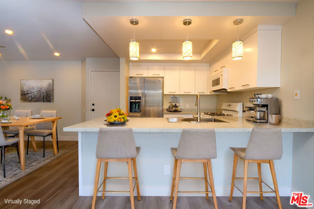 6820 Remmet Avenue, Canoga Park CA: https://media.crmls.org/mediaz/94590e97-2a4c-4970-aeb9-e519fad3fafc.jpg