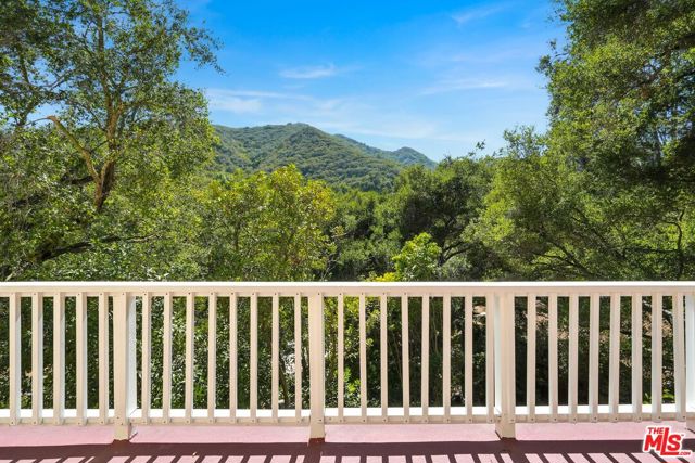 774 Old Topanga Canyon Road, Topanga CA: https://media.crmls.org/mediaz/9459116b-8d57-4f9d-ad76-929e9967bbf8.jpg