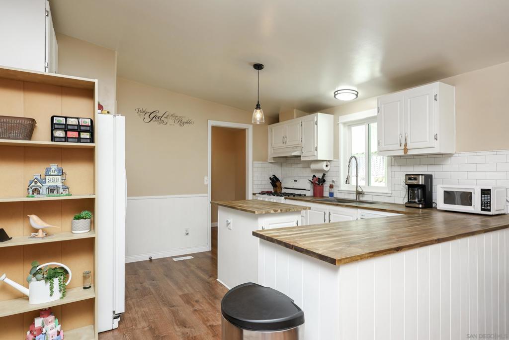 500 Rancheros Dr - photo 3