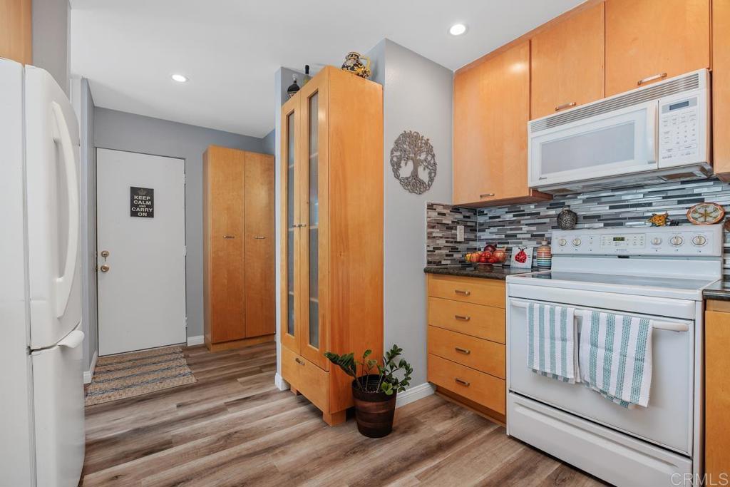 1081 Woodlake Dr Cardiff By The Sea - photo 12