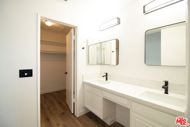 1132 19th Street, Santa Monica CA: https://media.crmls.org/mediaz/945b926c-a25f-41dd-9d24-2b3524923c4b.jpg