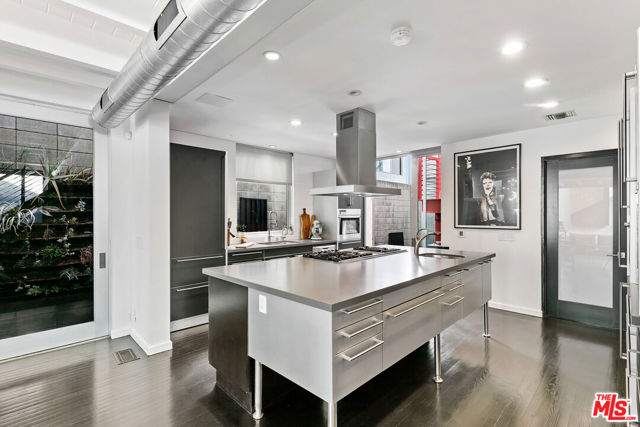 1430 Abbot Kinney Boulevard, Venice CA: https://media.crmls.org/mediaz/945bc0b7-9260-4429-adeb-f535e31af799.jpg