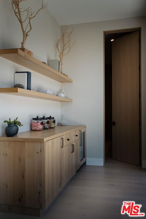 23346 Collins Street, Woodland Hills CA: https://media.crmls.org/mediaz/945db0cc-01d3-42a8-a48b-a082414b13ec.jpg