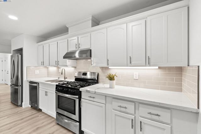 Image 21 of 38 For 4431 Margery Dr