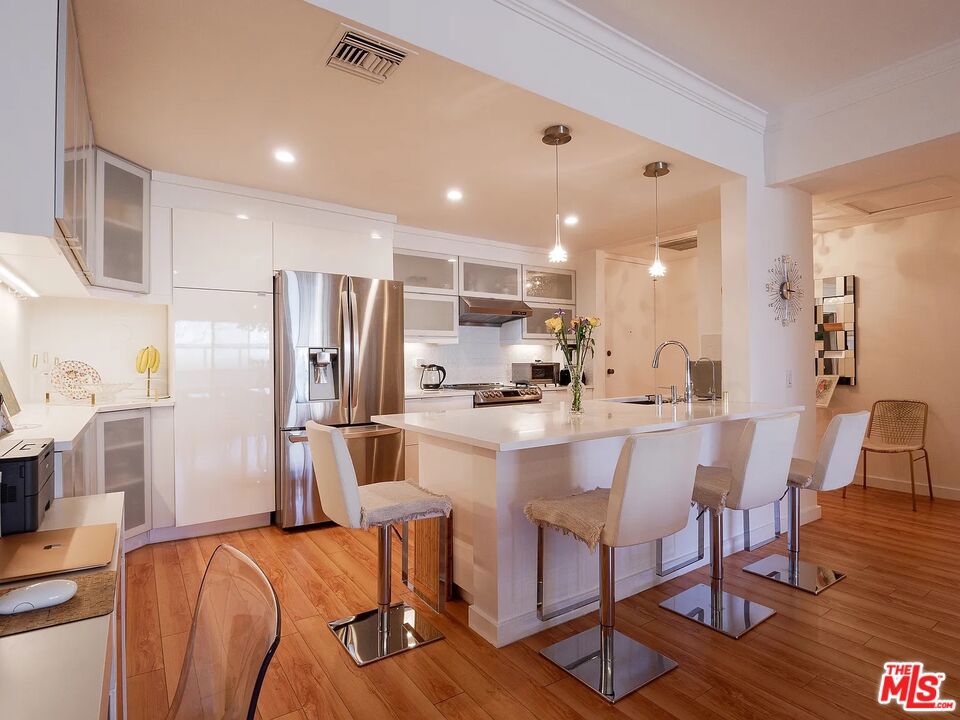 2276 S Beverly Glen Boulevard #A2