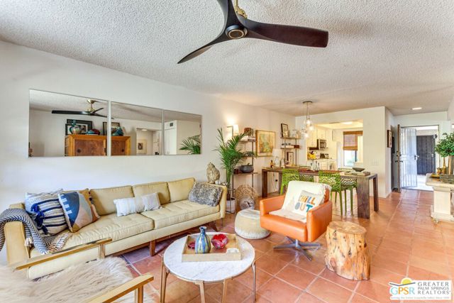 2170 S Palm Canyon Drive, Palm Springs CA: https://media.crmls.org/mediaz/945ecec6-ead2-4599-8ec4-39dc25709035.jpg