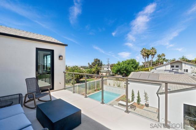 2910 Highland Dr., Carlsbad CA: https://media.crmls.org/mediaz/945f253e-195d-4e54-9d0a-6289e88623ff.jpg