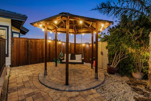 11550 Skyline Boulevard, Oakland CA: https://media.crmls.org/mediaz/945fad1e-7862-4c21-824b-ffed3b5478ae.jpg