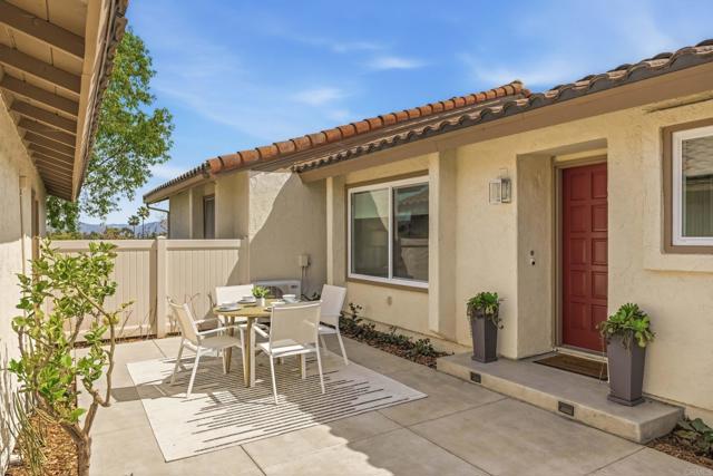 Detail Gallery Image 2 of 41 For 1862 Pleasantdale Lane, Encinitas,  CA 92024 - 2 Beds | 1 Baths