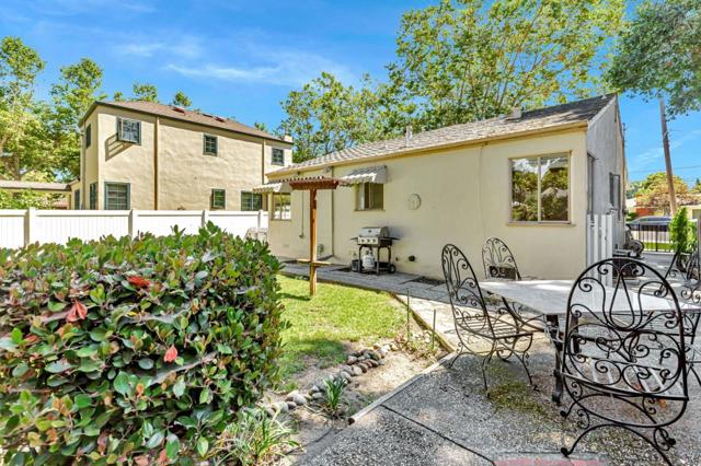 1010 Monterey Street, Hollister CA: https://media.crmls.org/mediaz/94605a70-9eba-4c4e-9fa3-0071a6539fee.jpg