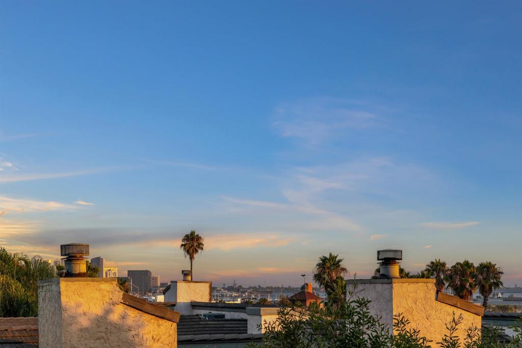 https://media.crmls.org/mediaz/9460e61f-4c02-440f-a407-689eb3843831.jpg?preset=X-Large