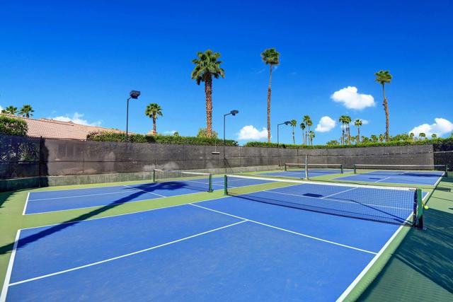 76892 Joetta Place, Palm Desert CA: https://media.crmls.org/mediaz/9460f263-93f1-46cd-8724-9094b9213e5e.jpg