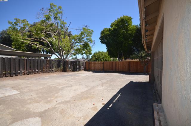 4544 Thornton Ave, Fremont CA: https://media.crmls.org/mediaz/94610a80-c6a6-4467-86ec-984fff2aeee8.jpg