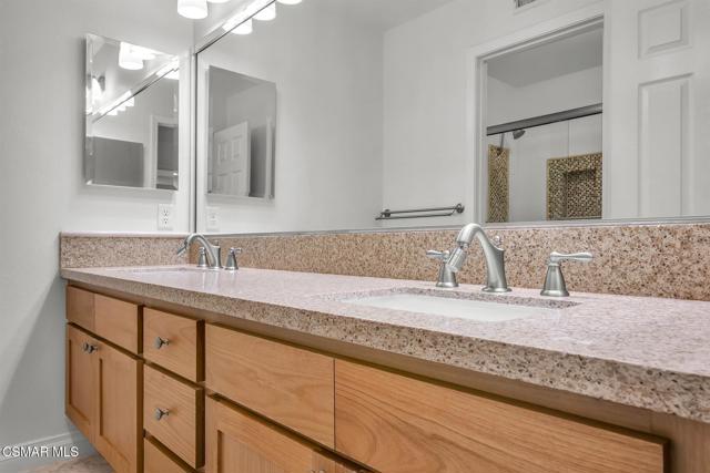 3180 Versaille Court, Thousand Oaks CA: https://media.crmls.org/mediaz/946158a1-95c0-4d7c-af8c-0680d05d5943.jpg