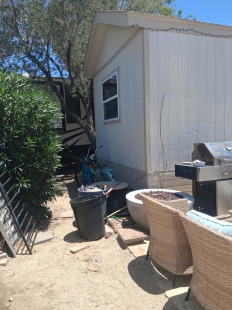 14881 Palm Drive, Desert Hot Springs CA: https://media.crmls.org/mediaz/9461d512-fd66-4f27-8938-ca2a9716f0ce.jpg