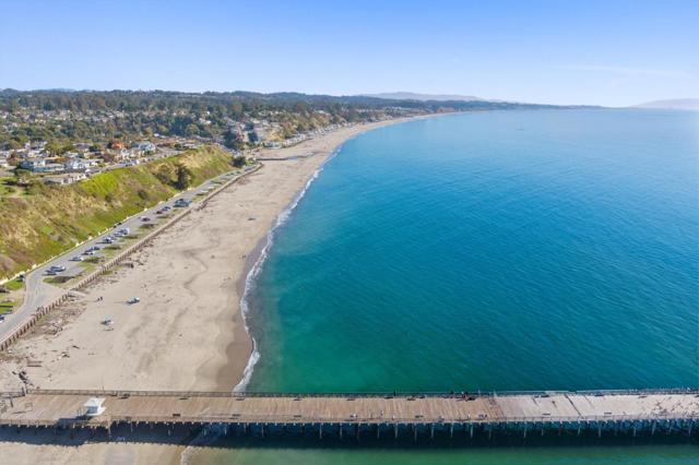 40 Seacliff Drive, Seacliff CA: https://media.crmls.org/mediaz/9461d9c9-687a-4e16-bd43-34e7d8ac3bd9.jpg