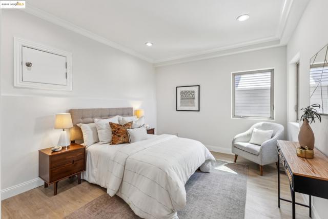 530 Gravatt Dr, Berkeley CA: https://media.crmls.org/mediaz/946216a3-232c-4572-abb9-58744b57d667.jpg