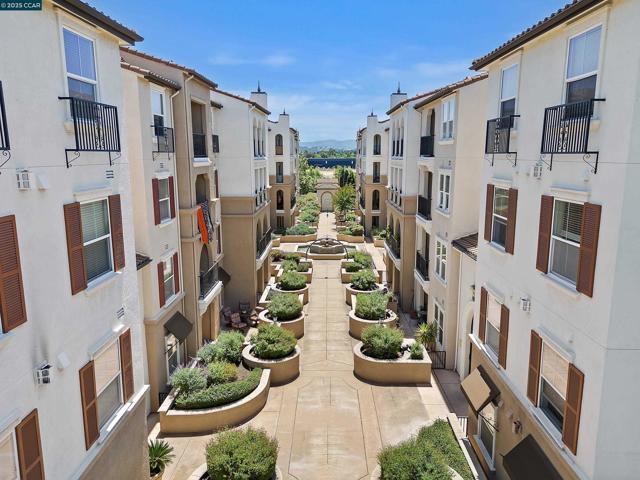 3240 Maguire Way, Dublin CA: https://media.crmls.org/mediaz/94623a75-e7a4-4c5a-912e-481f3f549b04.jpg