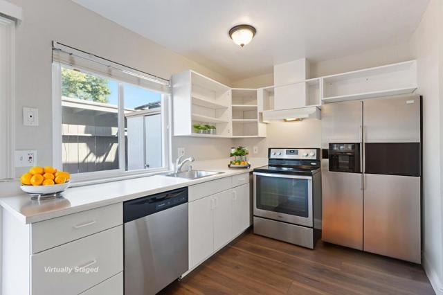 1810 Queen Victoria Way, San Jose CA: https://media.crmls.org/mediaz/9462f1aa-ecf8-471e-b84b-70e7ddcc5b5f.jpg