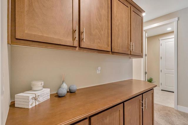 1575 Sunflower Drive, Hollister CA: https://media.crmls.org/mediaz/946329e2-1356-4984-a7c8-d199804ec595.jpg