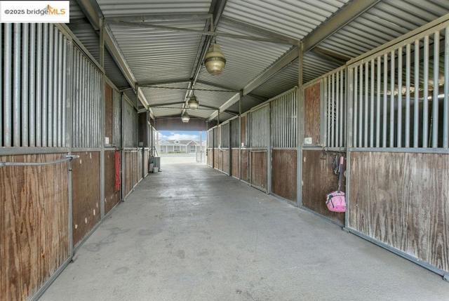 4985 Bixler Road, Byron CA: https://media.crmls.org/mediaz/94635e50-fb0e-447f-902c-4ad18ded3f0d.jpg