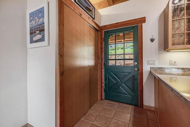 18 Asoleado Drive, Carmel Valley CA: https://media.crmls.org/mediaz/94646a48-3420-4193-bcdc-22beee8bbeea.jpg