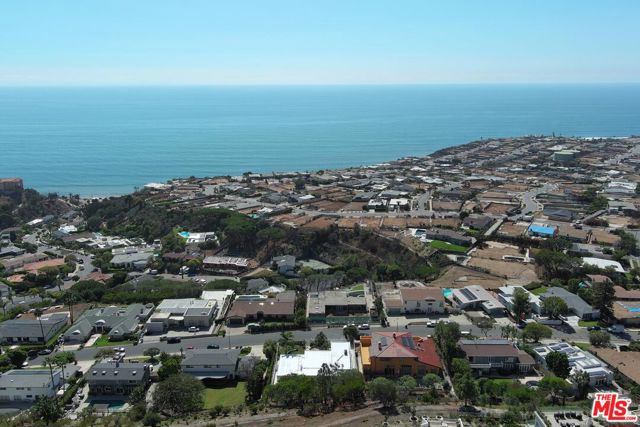 Drew Fenton | 18073 Sandy Cape Drive Pacific Palisades CA | MLS: 7432418