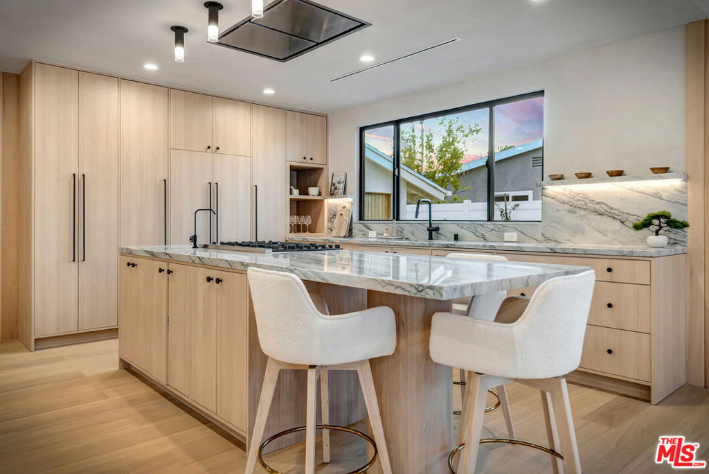 MLS #25625191 image #8